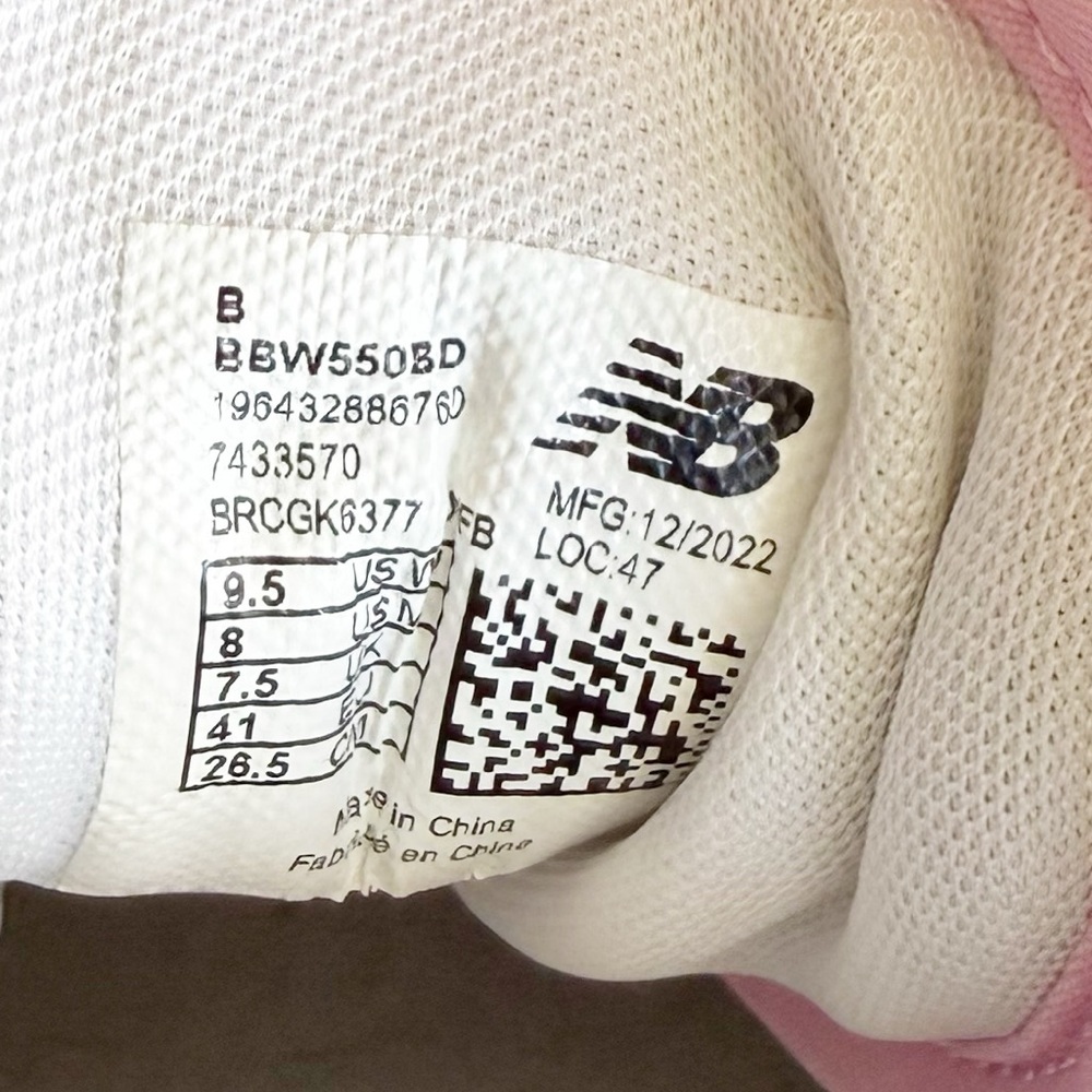 New Balance White and Light Pink 550 Sneakers brand new collection - Picture 7 of 7